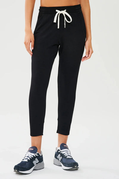 Reena 7/8 Joggers-Black