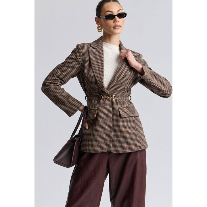 Brown houndstooth wool blazer with belted waist and flap pockets perfect for stylish layering