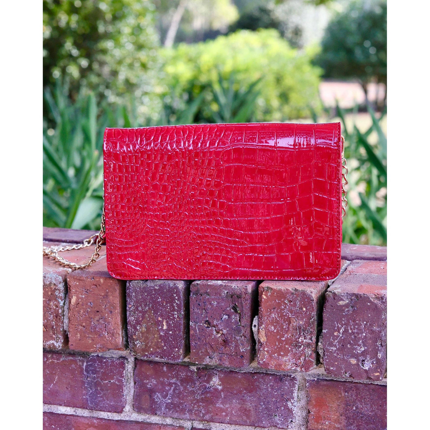 Bryn Clutch-Red