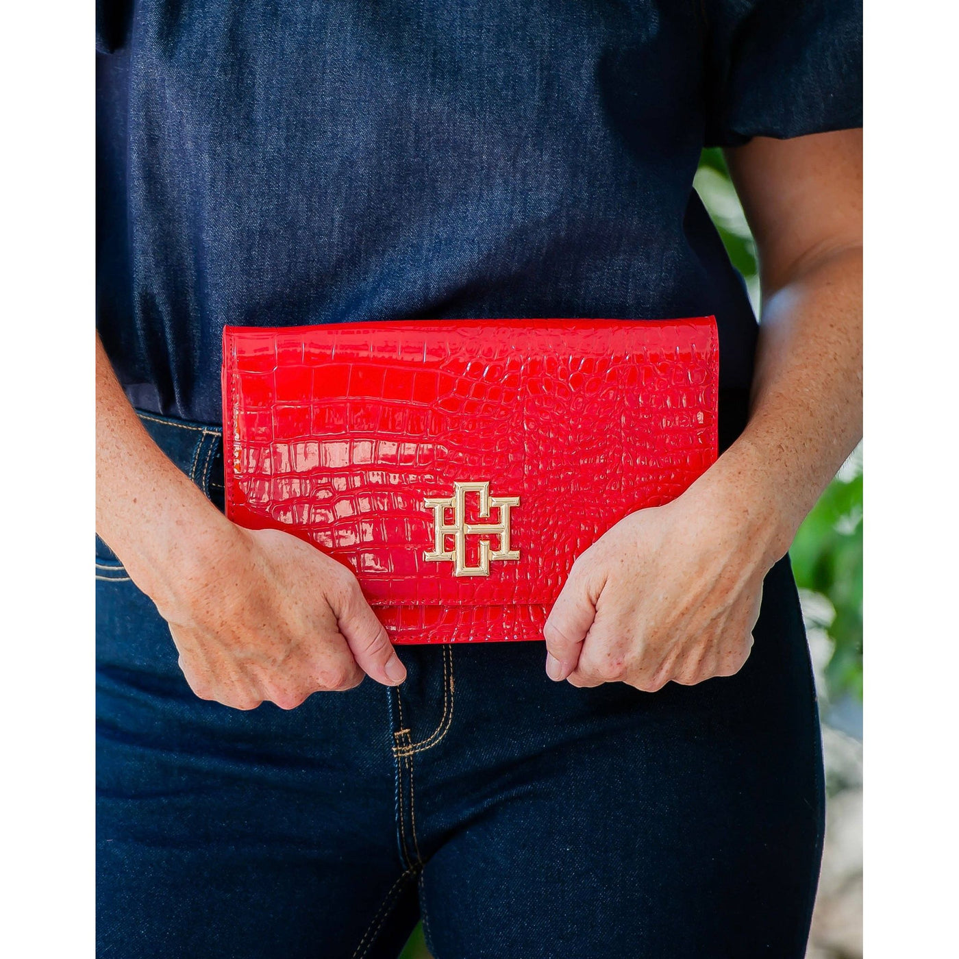 Bryn Clutch-Red