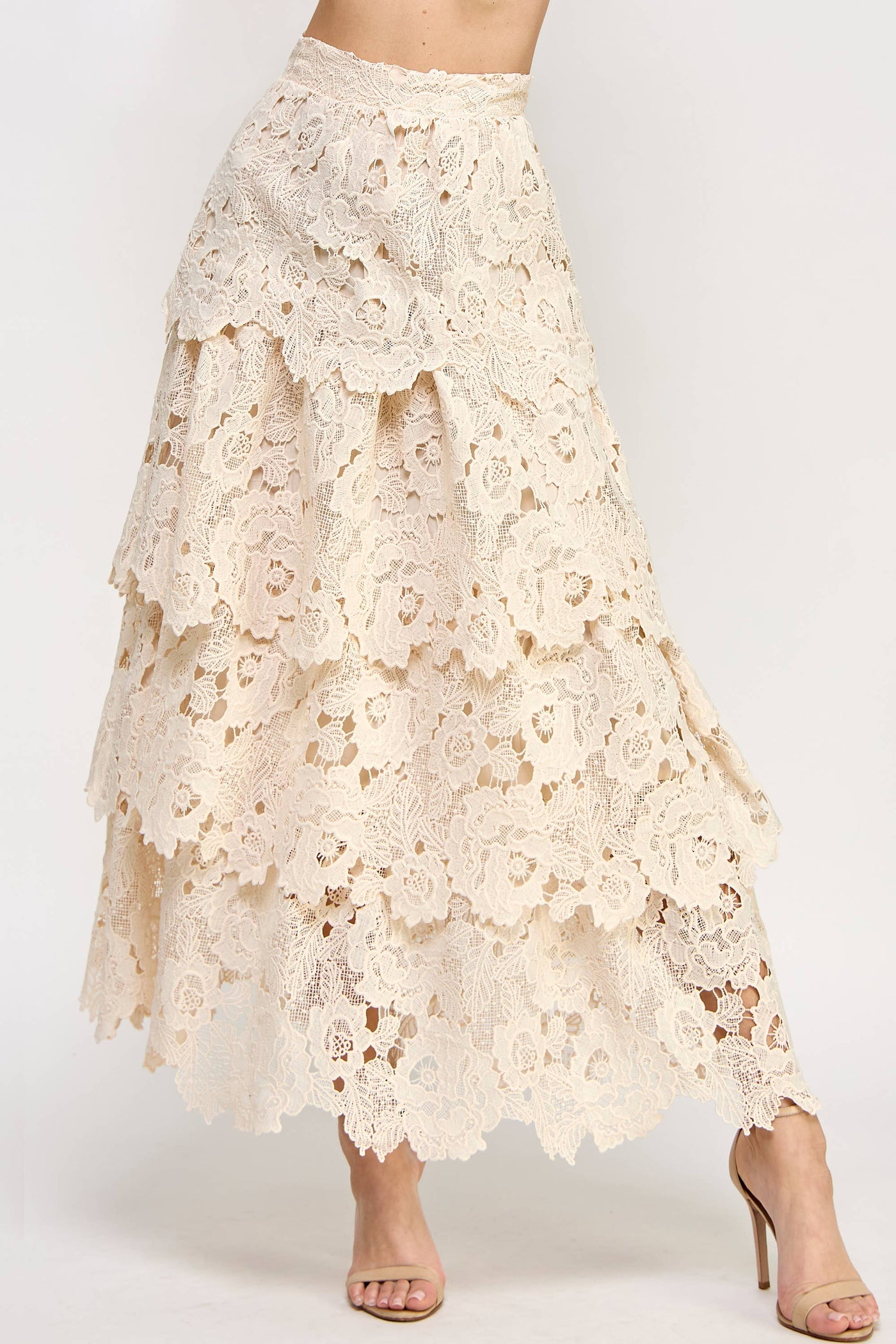 Ellison - TS-9996-6 EYELET TIERED RUFFLE MAXI SKIRT CREAM: S