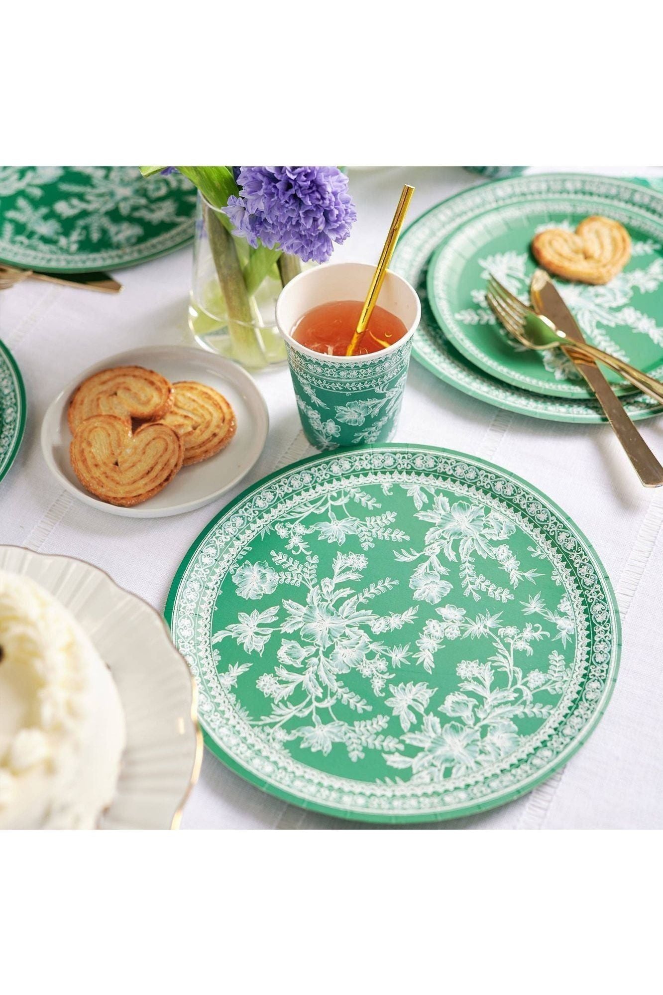 Coterie Party Supplies - Emerald Toile Large Plates (10 per pack)